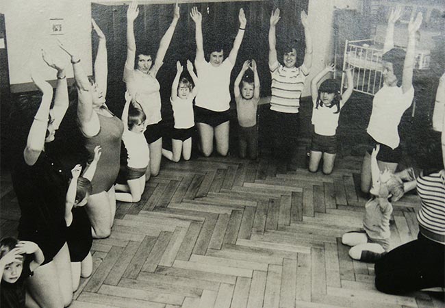 Mutter-Kind-Gymnastik im Storchenhaus mit Frau Prüfer