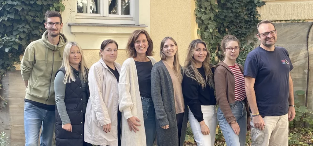 Gruppenfoto Familien-Bildungsstätte